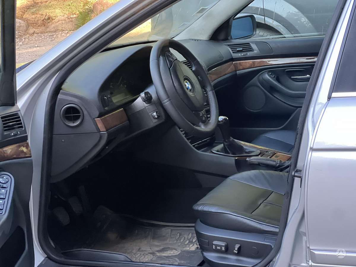 BMW 530, 2.9 l., Седан