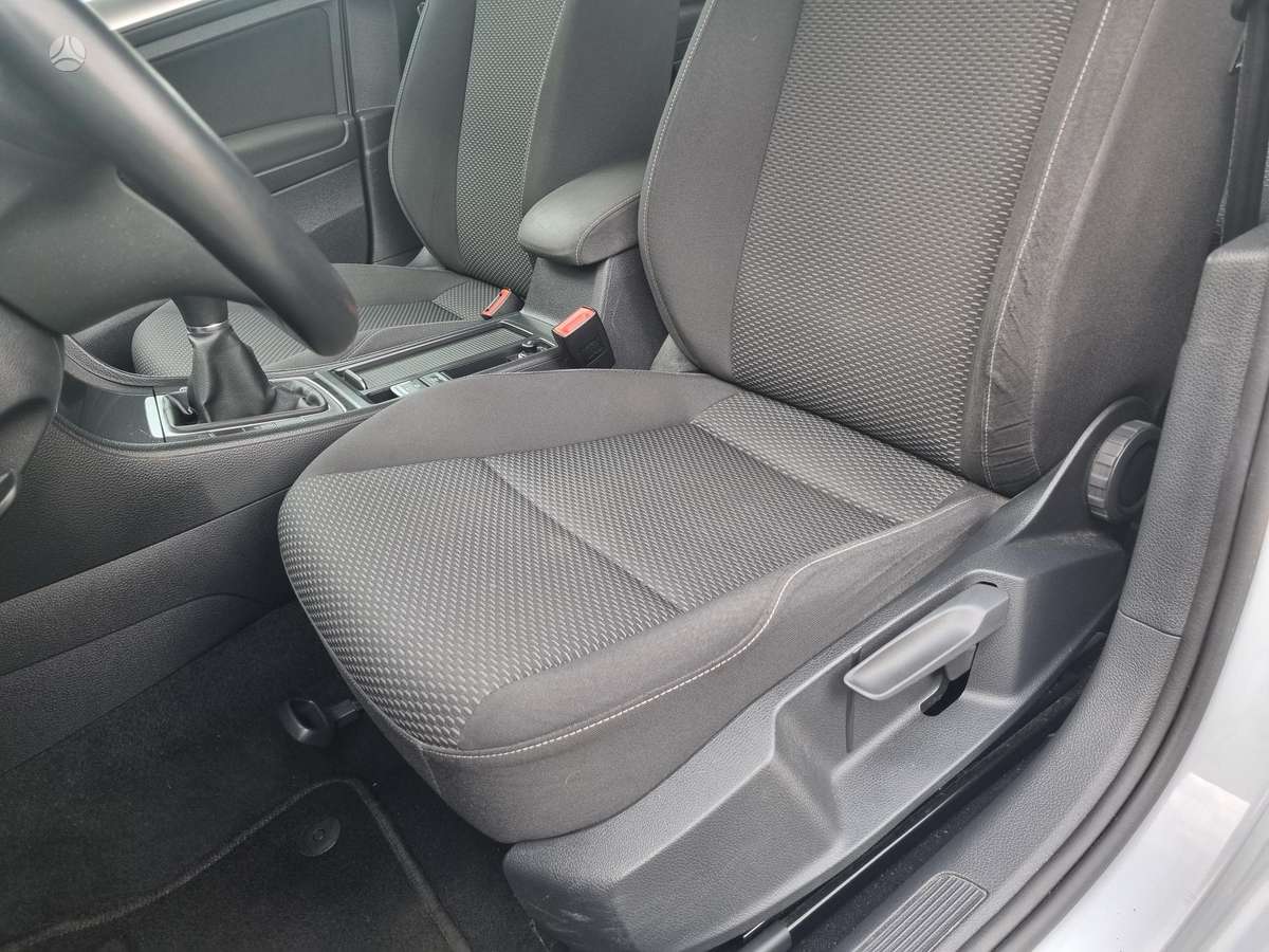 Volkswagen Golf, 1.6 l., Универсал