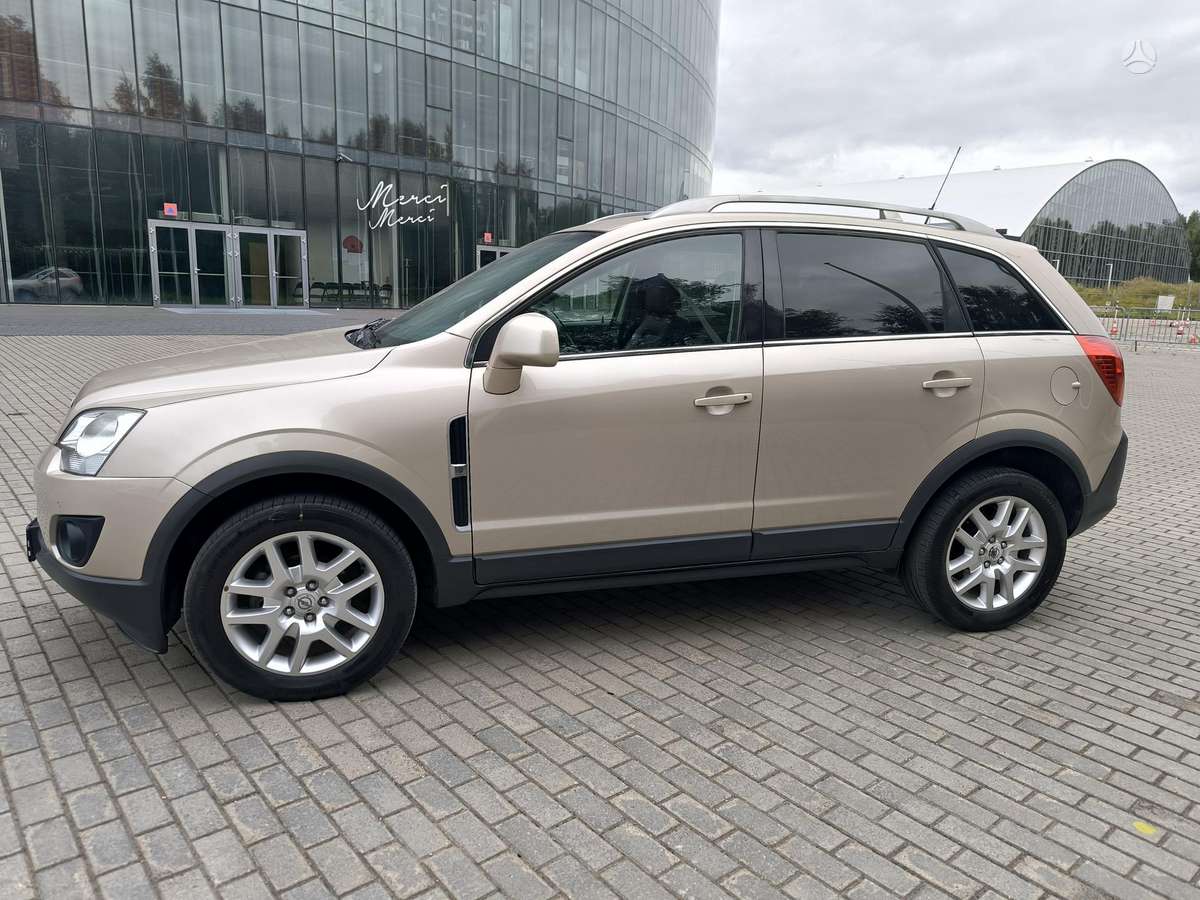Opel Antara, 2.2 l., Внедорожник / Кроссовер
