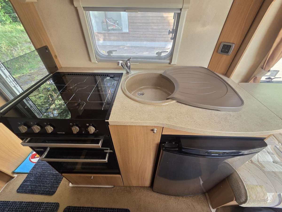Ace Major, caravans