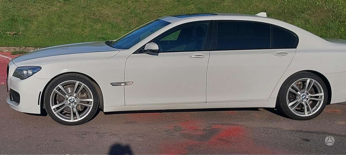 BMW 740, 3.0 l., Седан