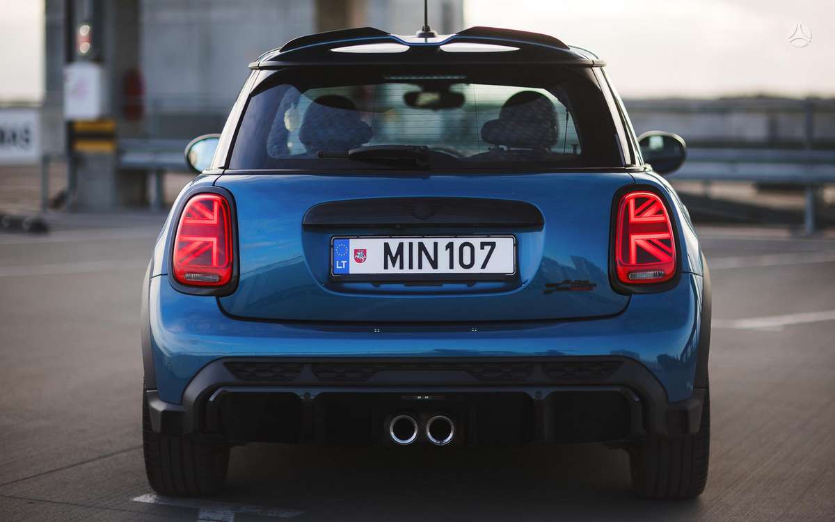 Mini Cooper JCW, 2.0 l., Хэтчбек
