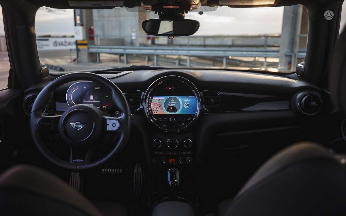 Mini Cooper JCW, 2.0 l., hatchback