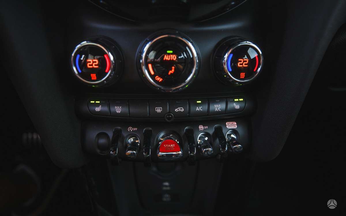 Mini Cooper JCW, 2.0 l., hatchback