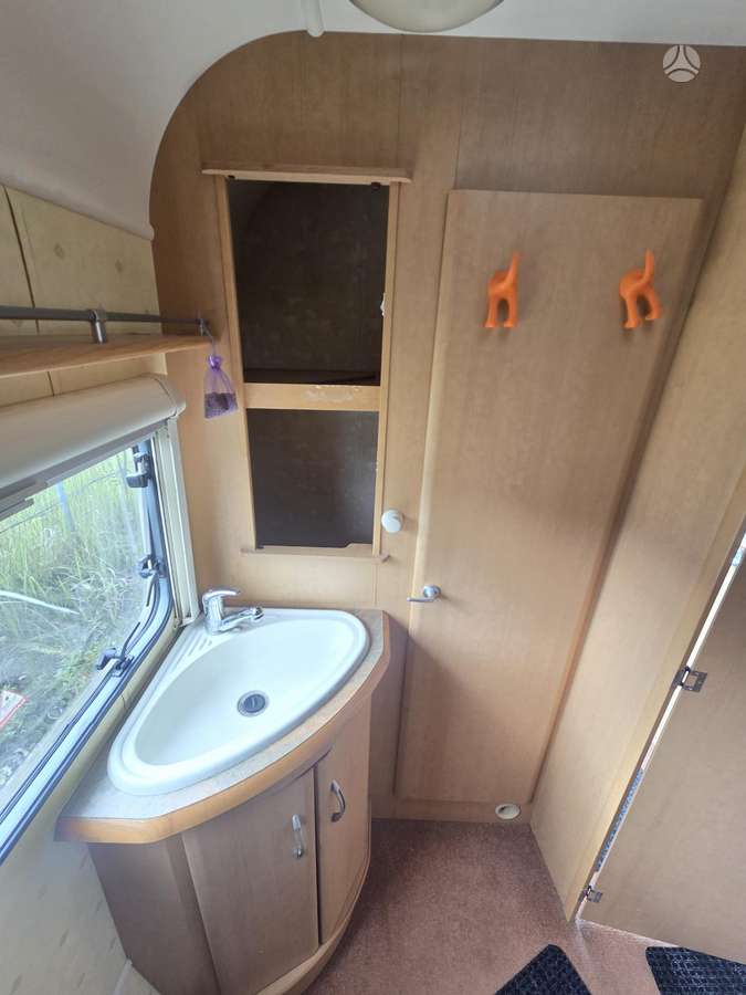 Abbey Aventura, caravans