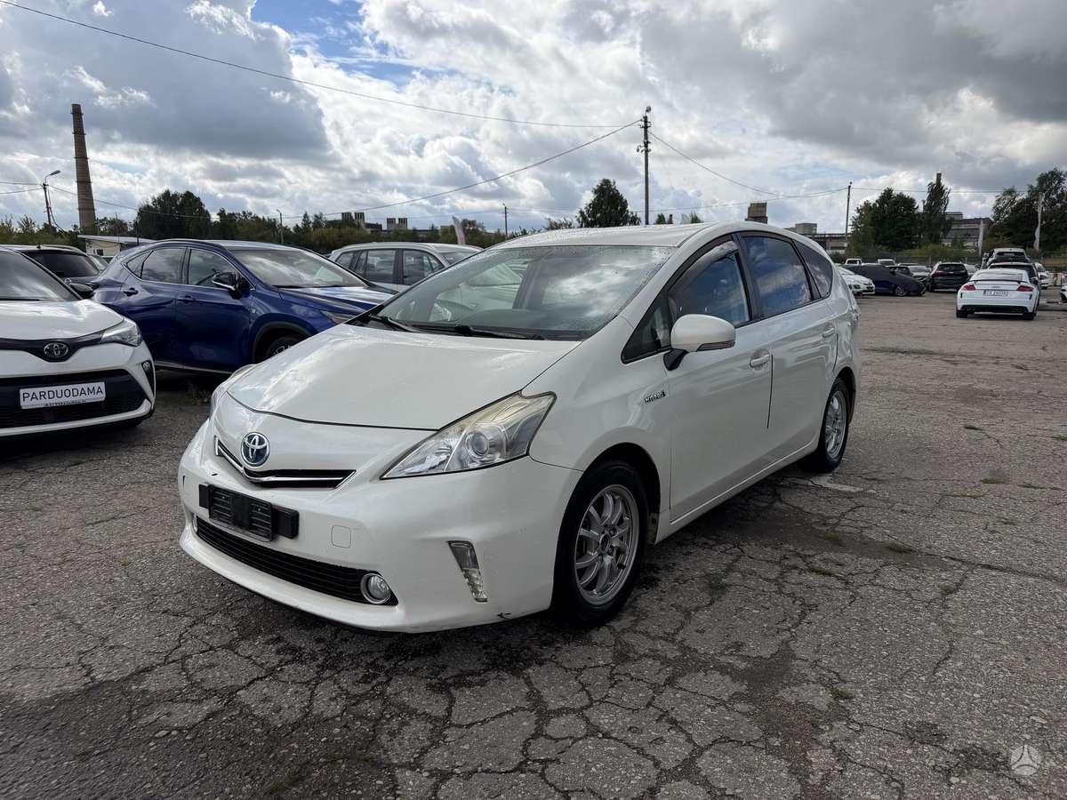 Toyota Prius+ - 1