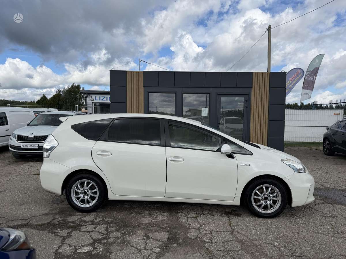 Toyota Prius+ - 5