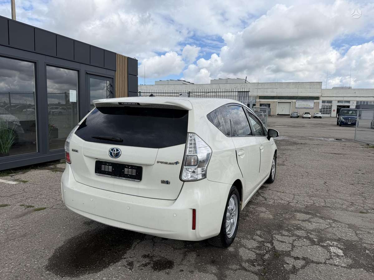 Toyota Prius+ - 7