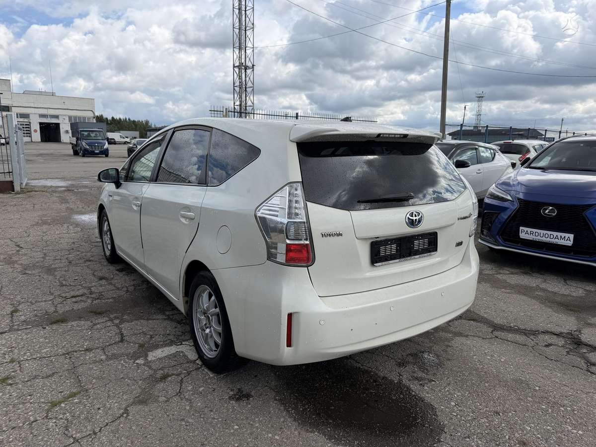 Toyota Prius+ - 9