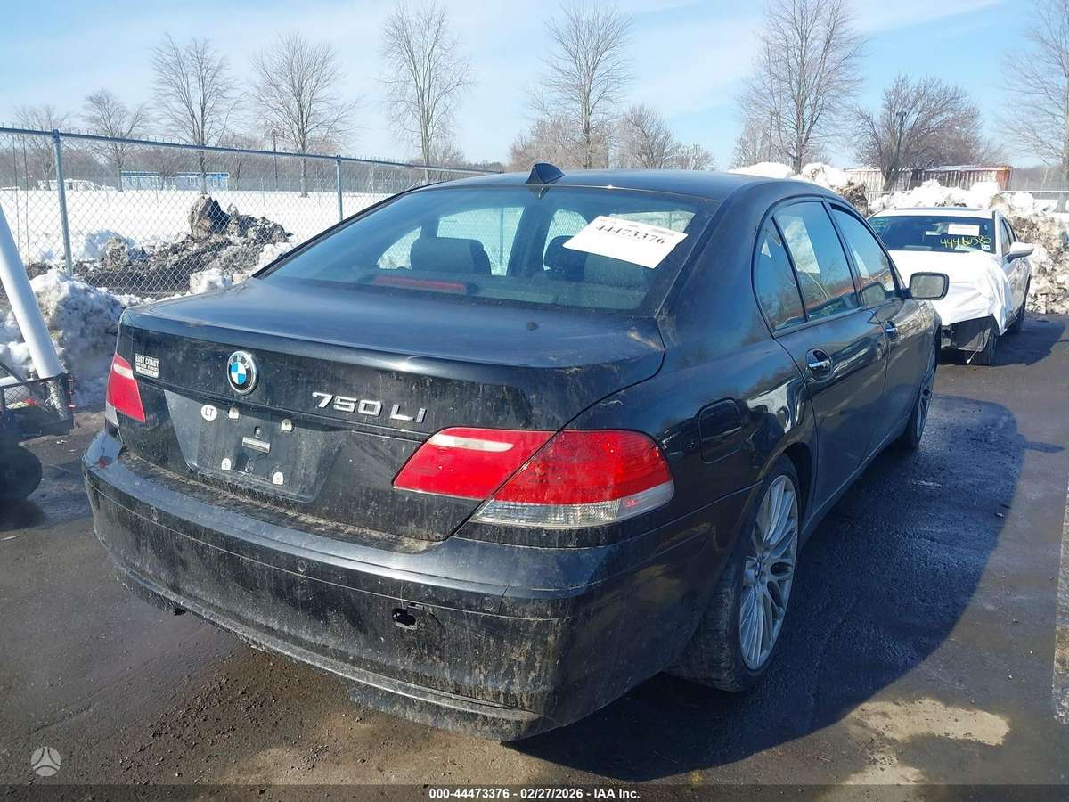 BMW 750, 4.8 l., Седан