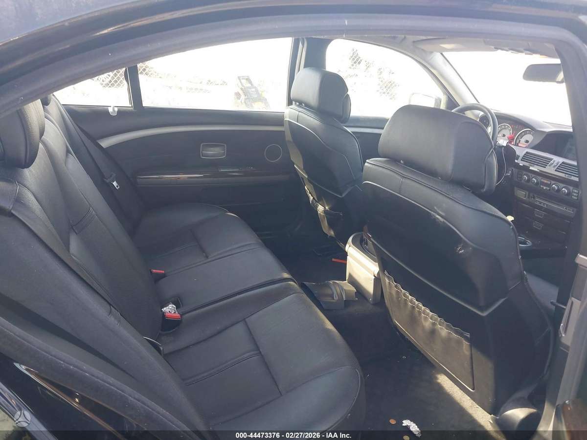BMW 750, 4.8 l., Седан
