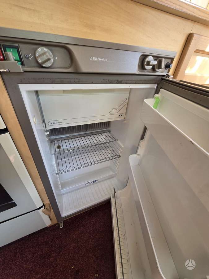 Sterling Cruach, caravans