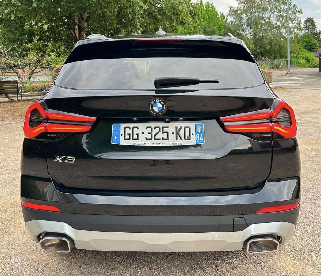 BMW X3, off-road / crossover