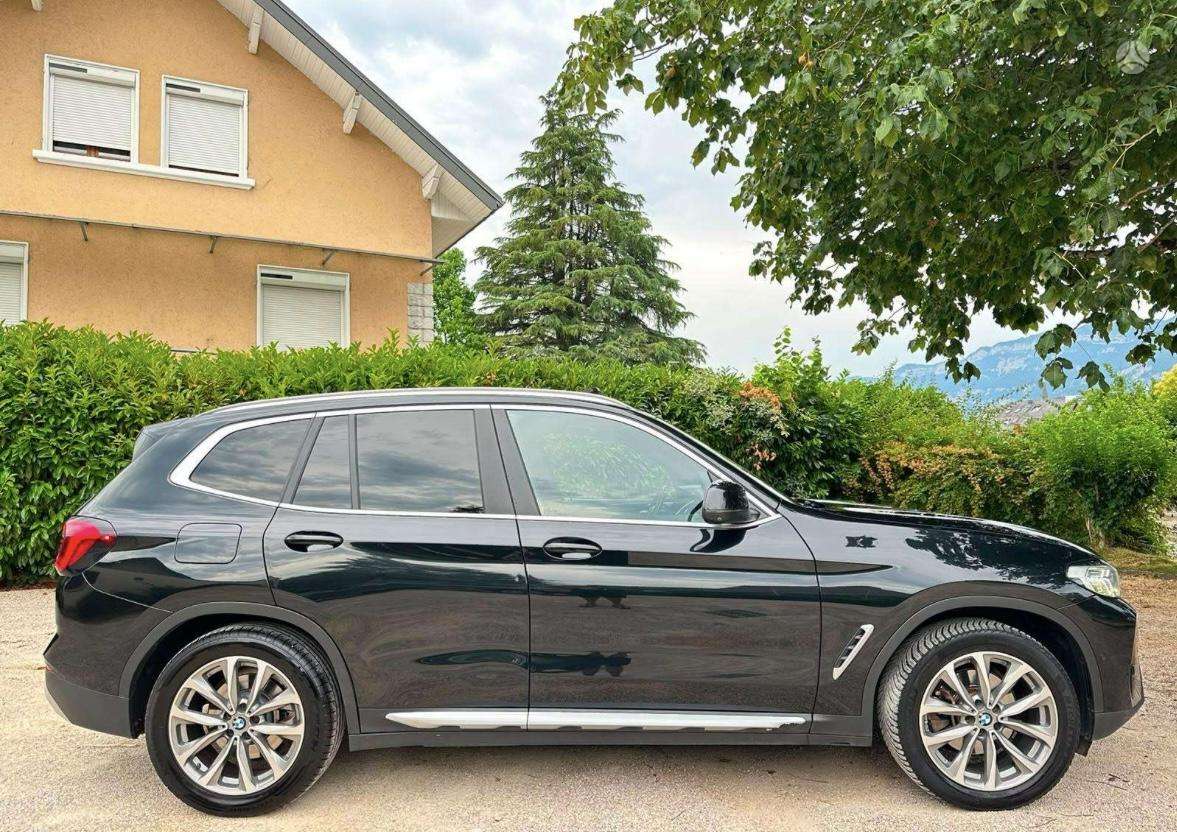 BMW X3, off-road / crossover