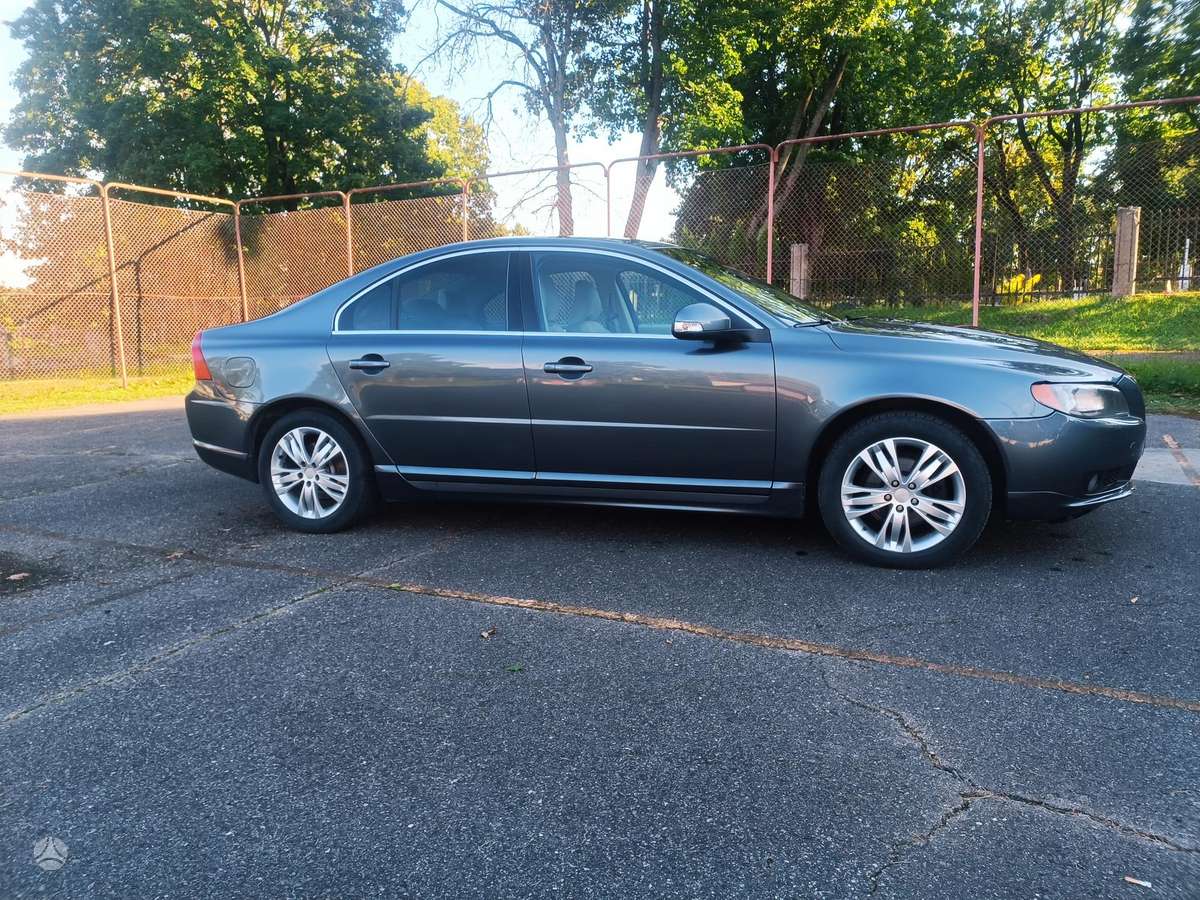Volvo S80, 2.4 l., Седан