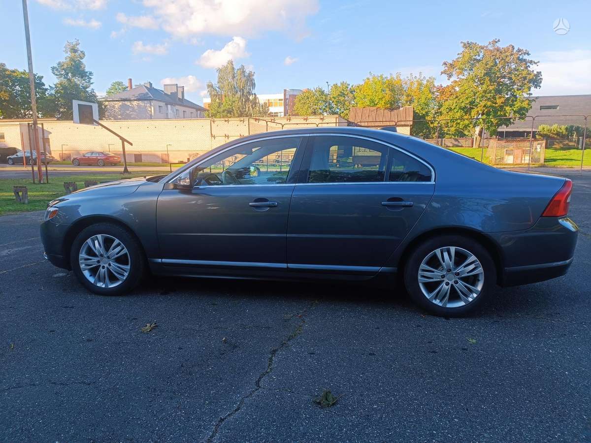 Volvo S80, 2.4 l., Седан