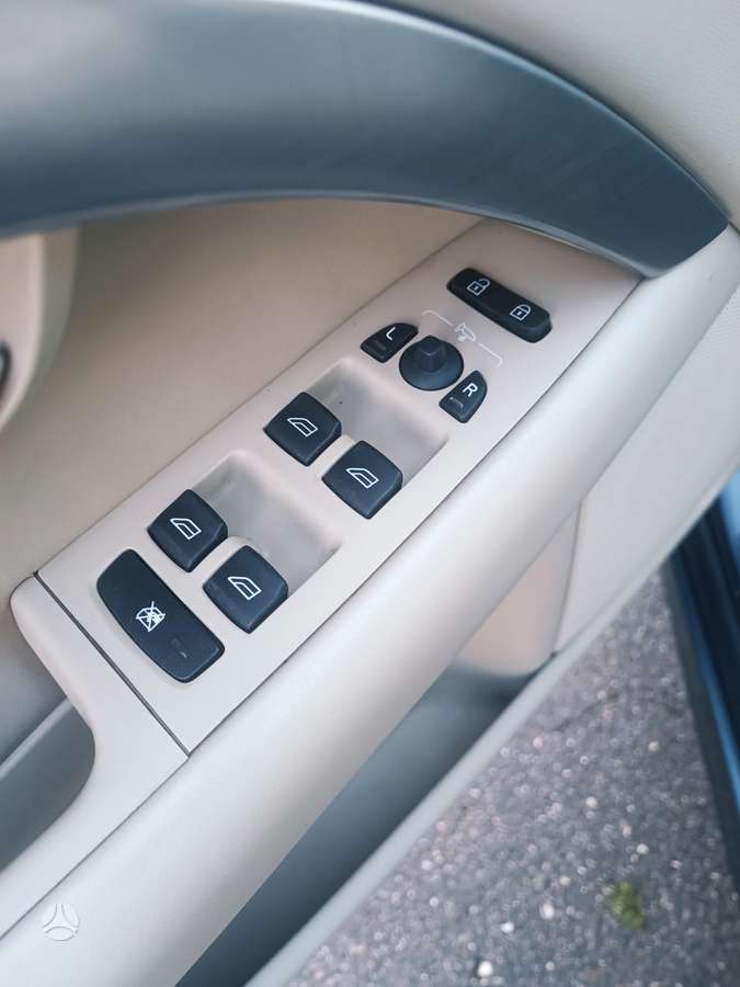 Volvo S80, 2.4 l., Седан