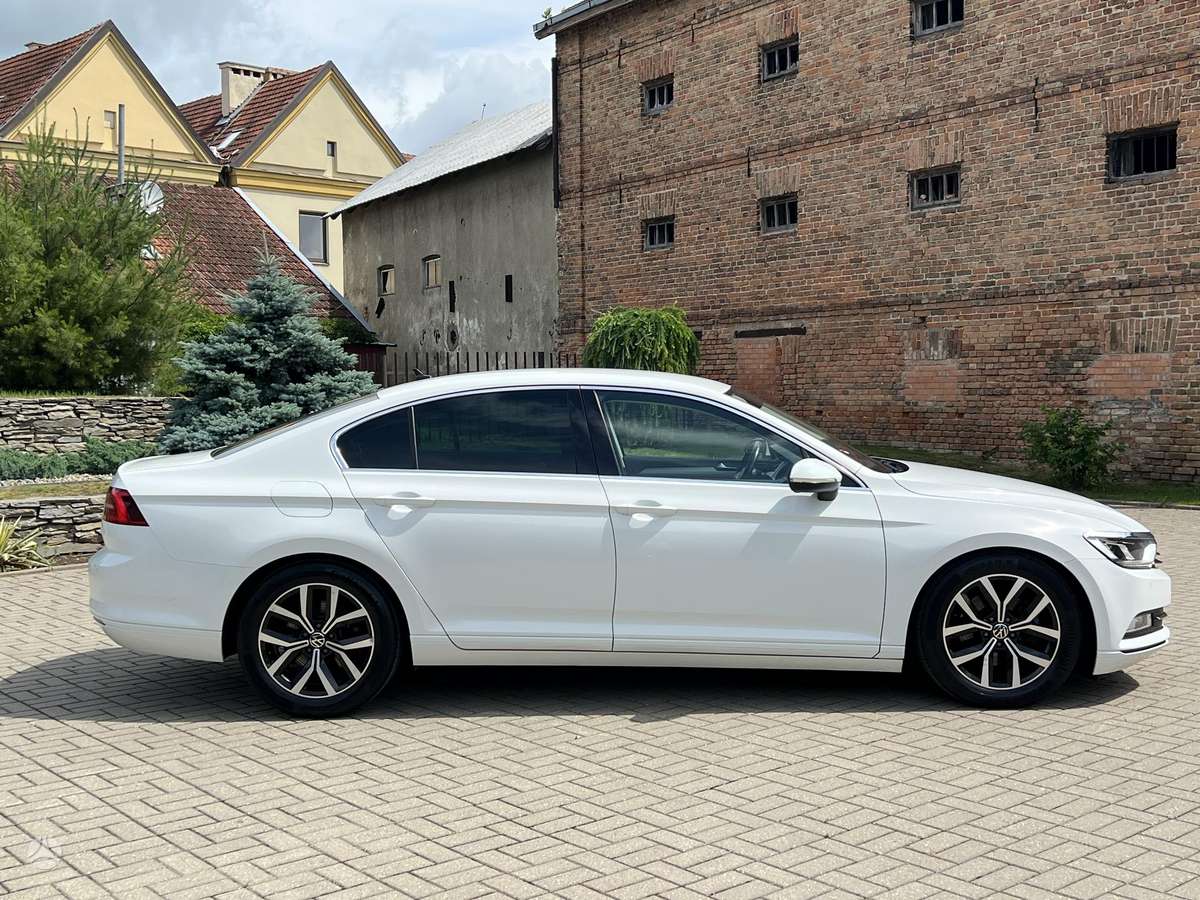 Volkswagen Passat - 5