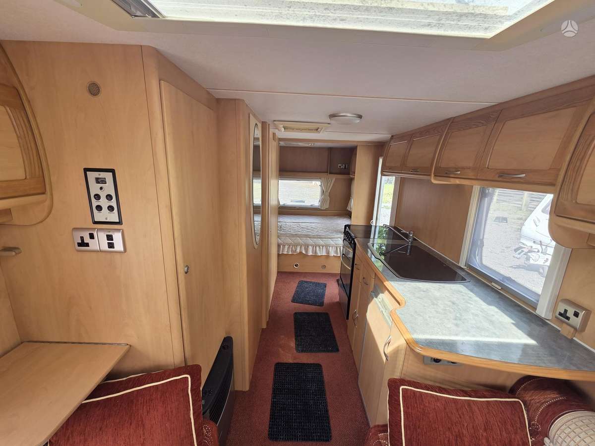 Lunar Lexon, caravans