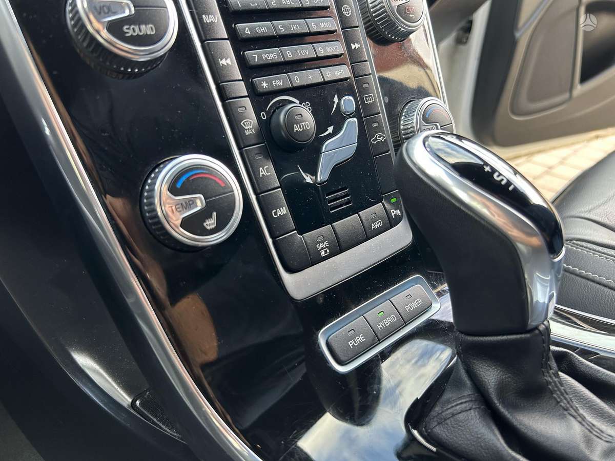 Volvo V60, 2.4 l., Универсал