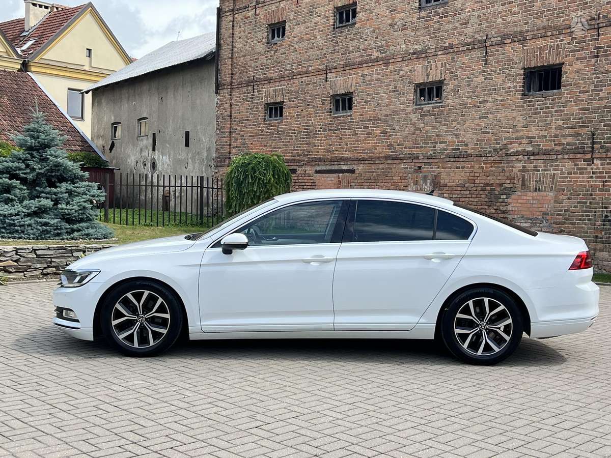 Volkswagen Passat - 10
