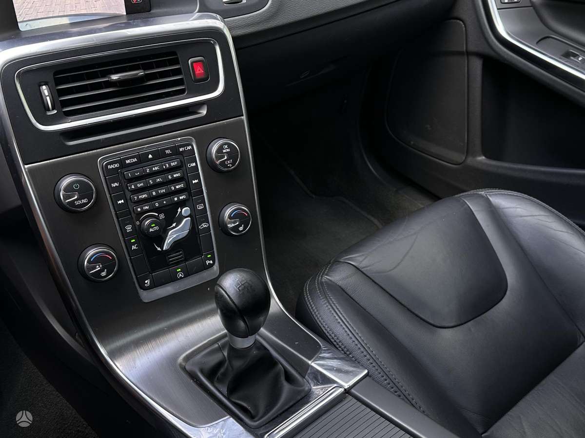 Volvo V60, 2.0 l., universalas