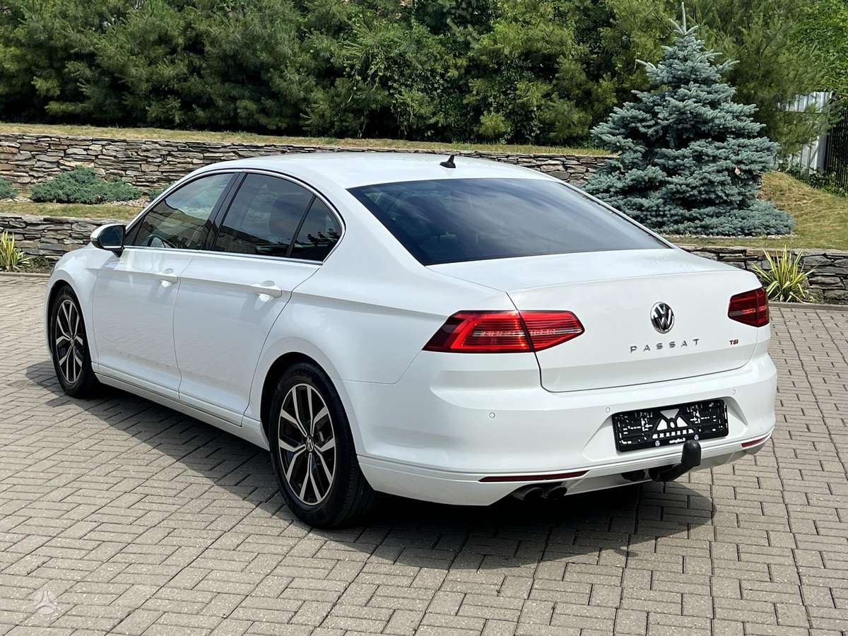 Volkswagen Passat - 8