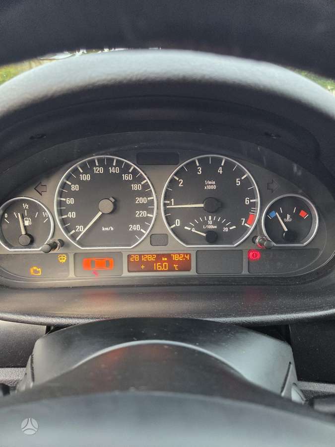 BMW 318, 2.0 l., Седан