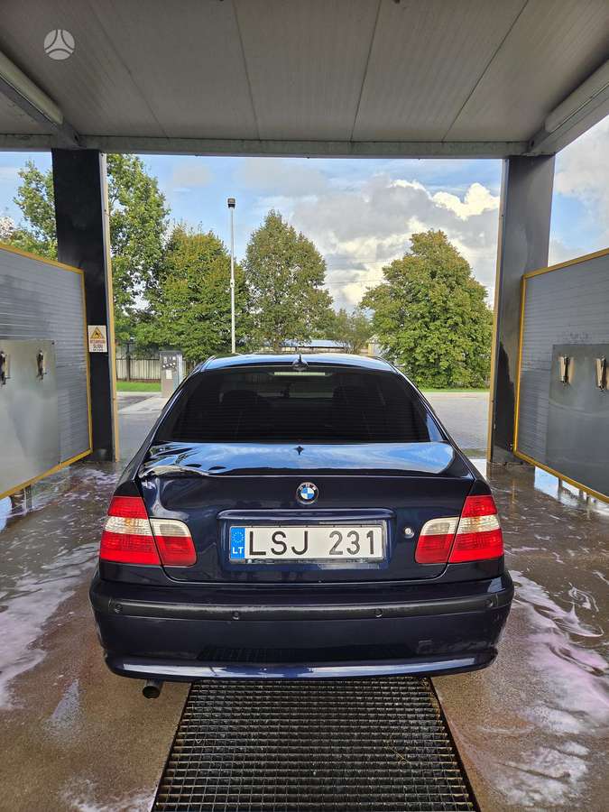 BMW 318, 2.0 l., Седан