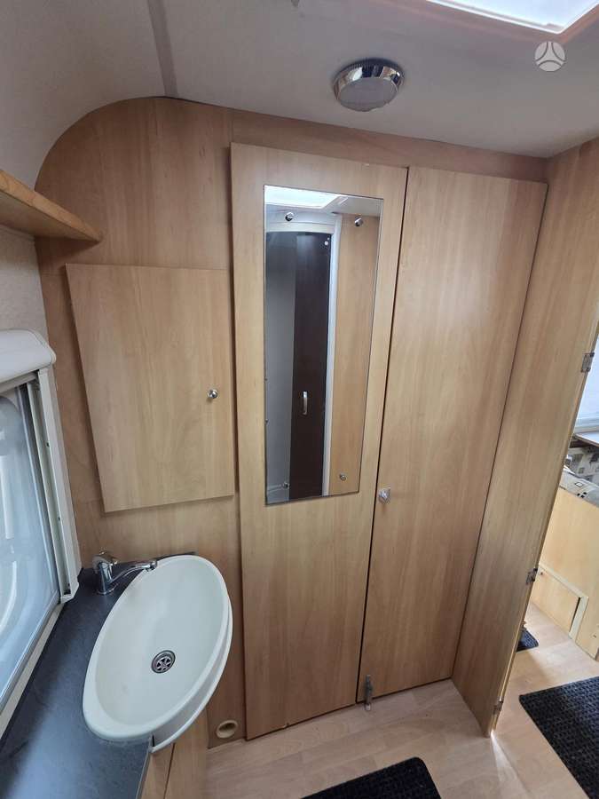Sterling Europa 600, кемперы