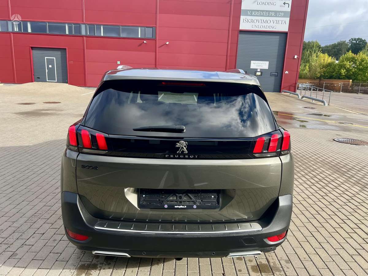 Peugeot 5008 - 10