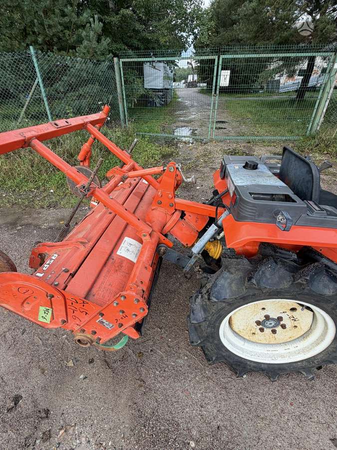 Kubota Aste A-15, tractors