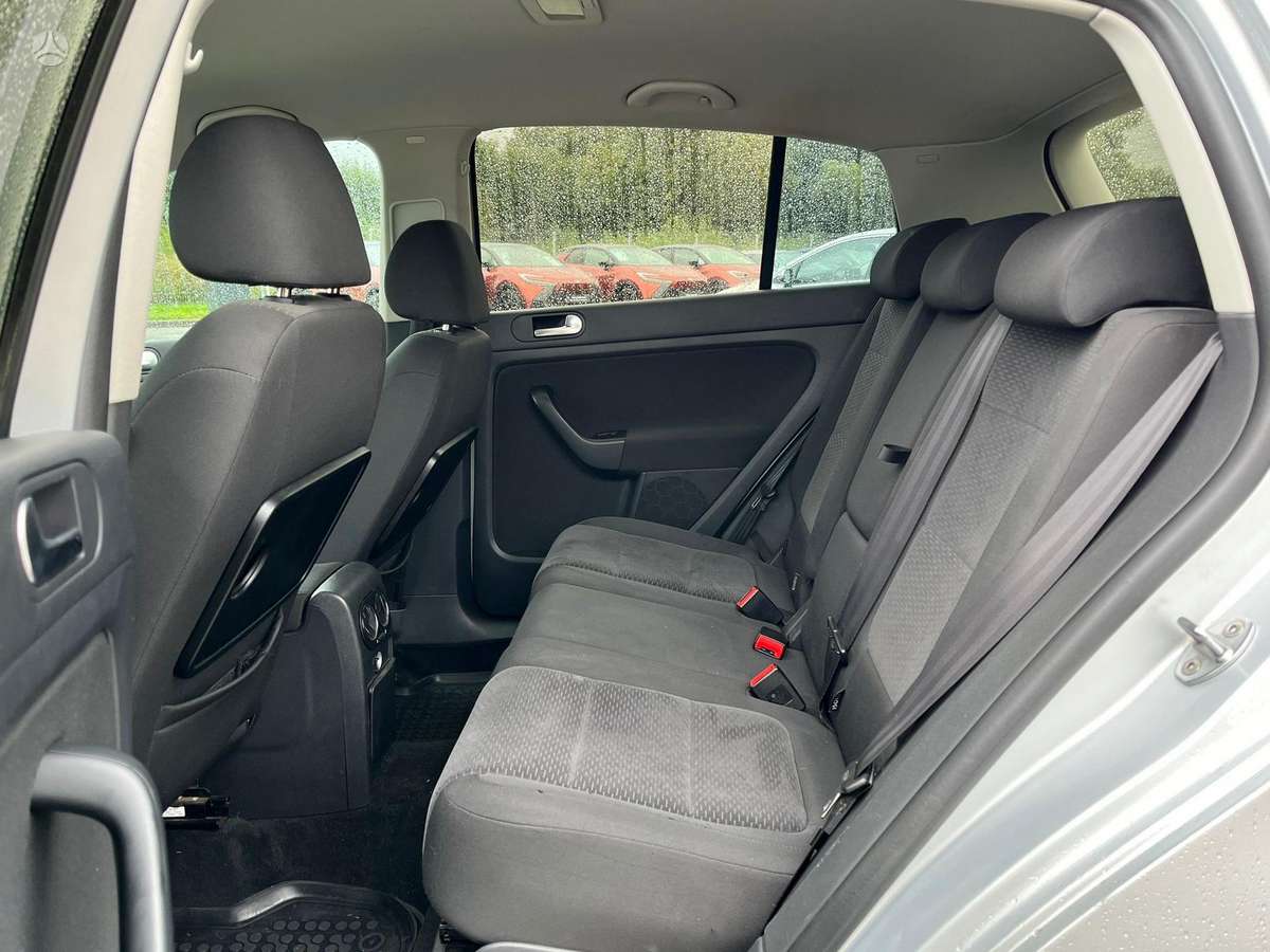 Volkswagen Golf Plus - 10