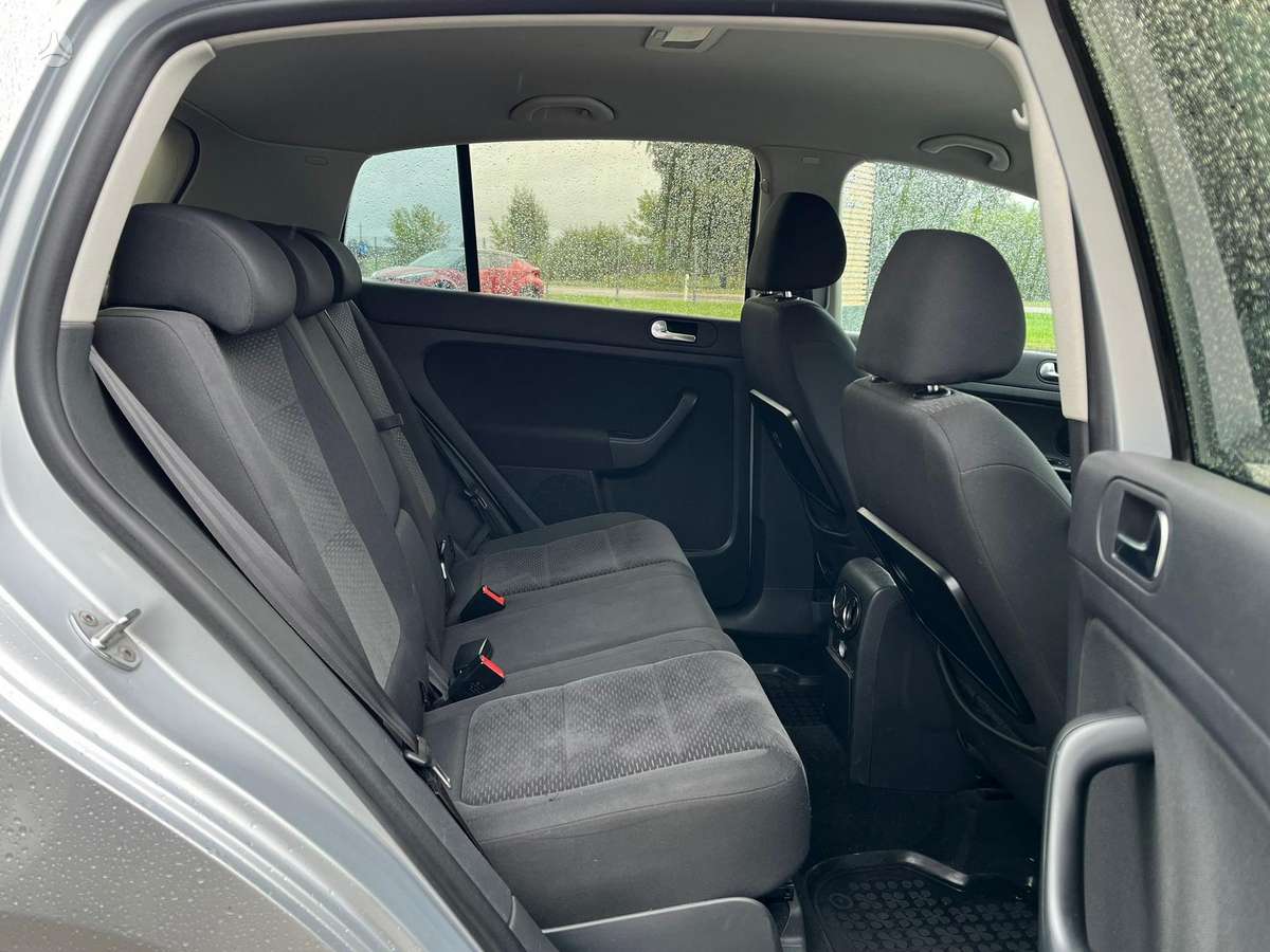 Volkswagen Golf Plus - 12