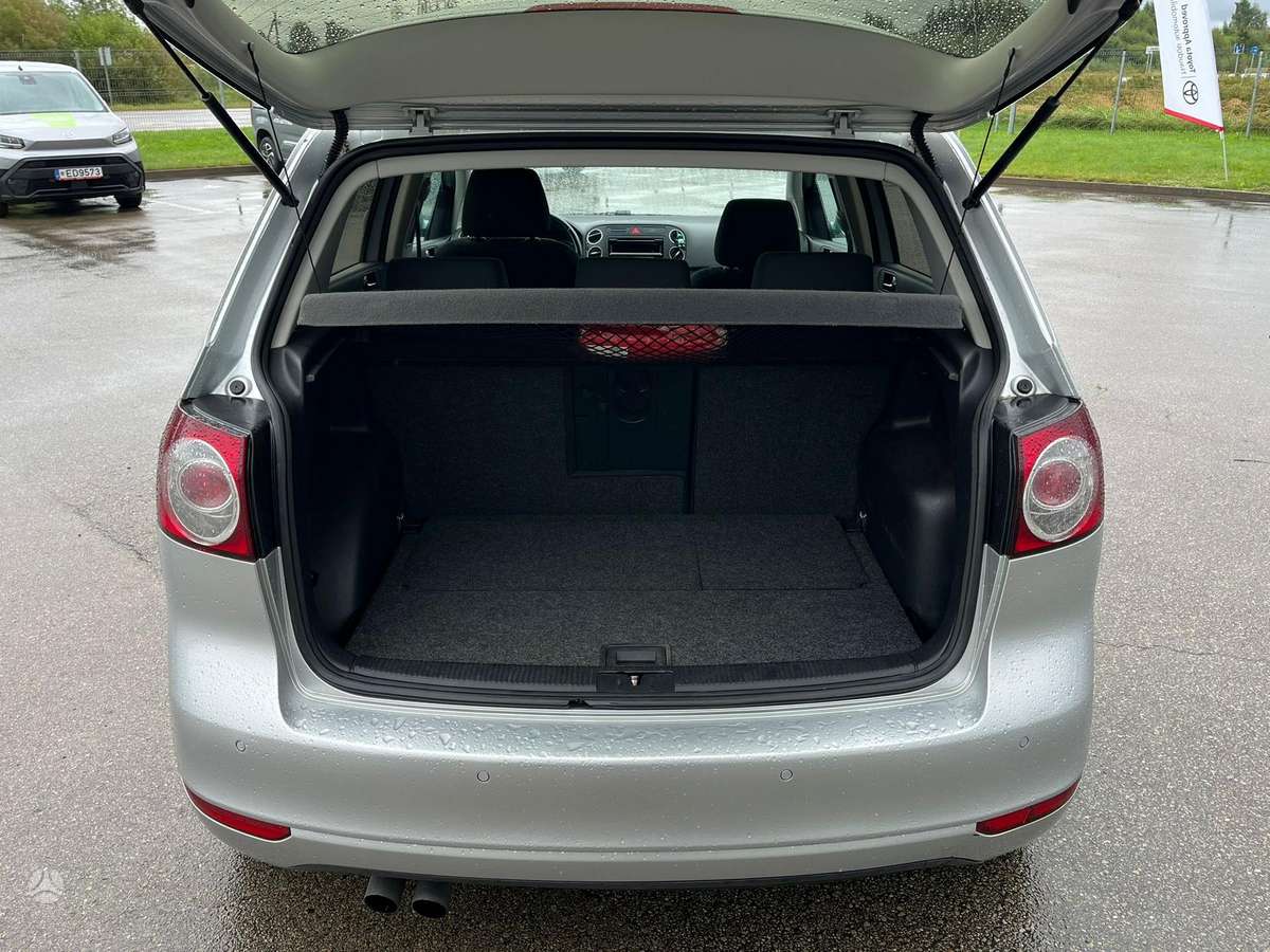 Volkswagen Golf Plus - 11