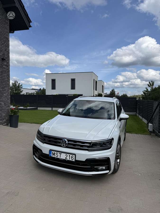 Volkswagen Tiguan - 2