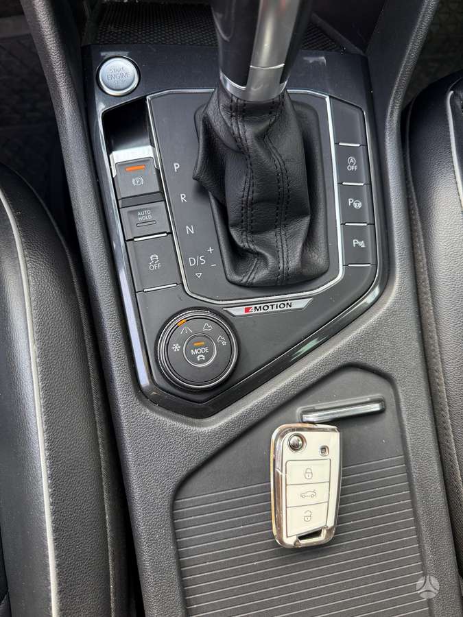Volkswagen Tiguan - 4