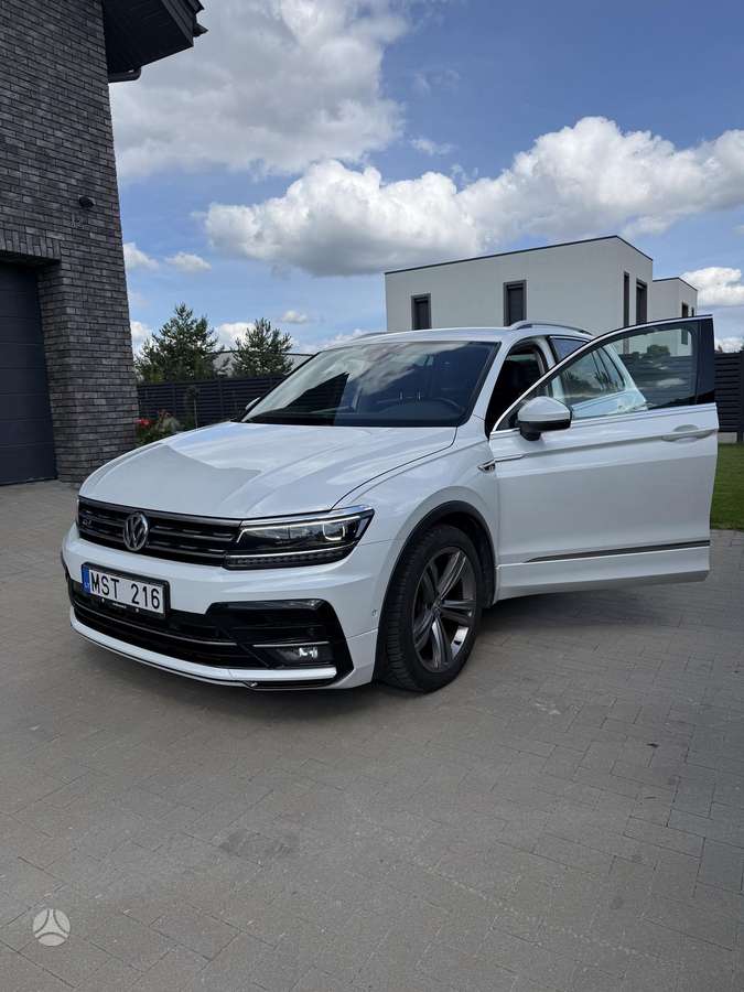 Volkswagen Tiguan - 8