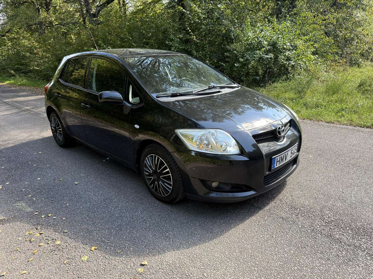 Toyota Auris - 2