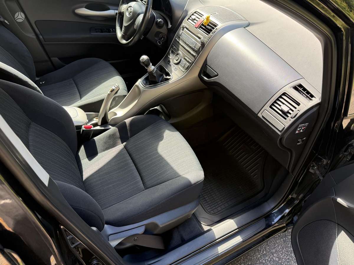 Toyota Auris - 9