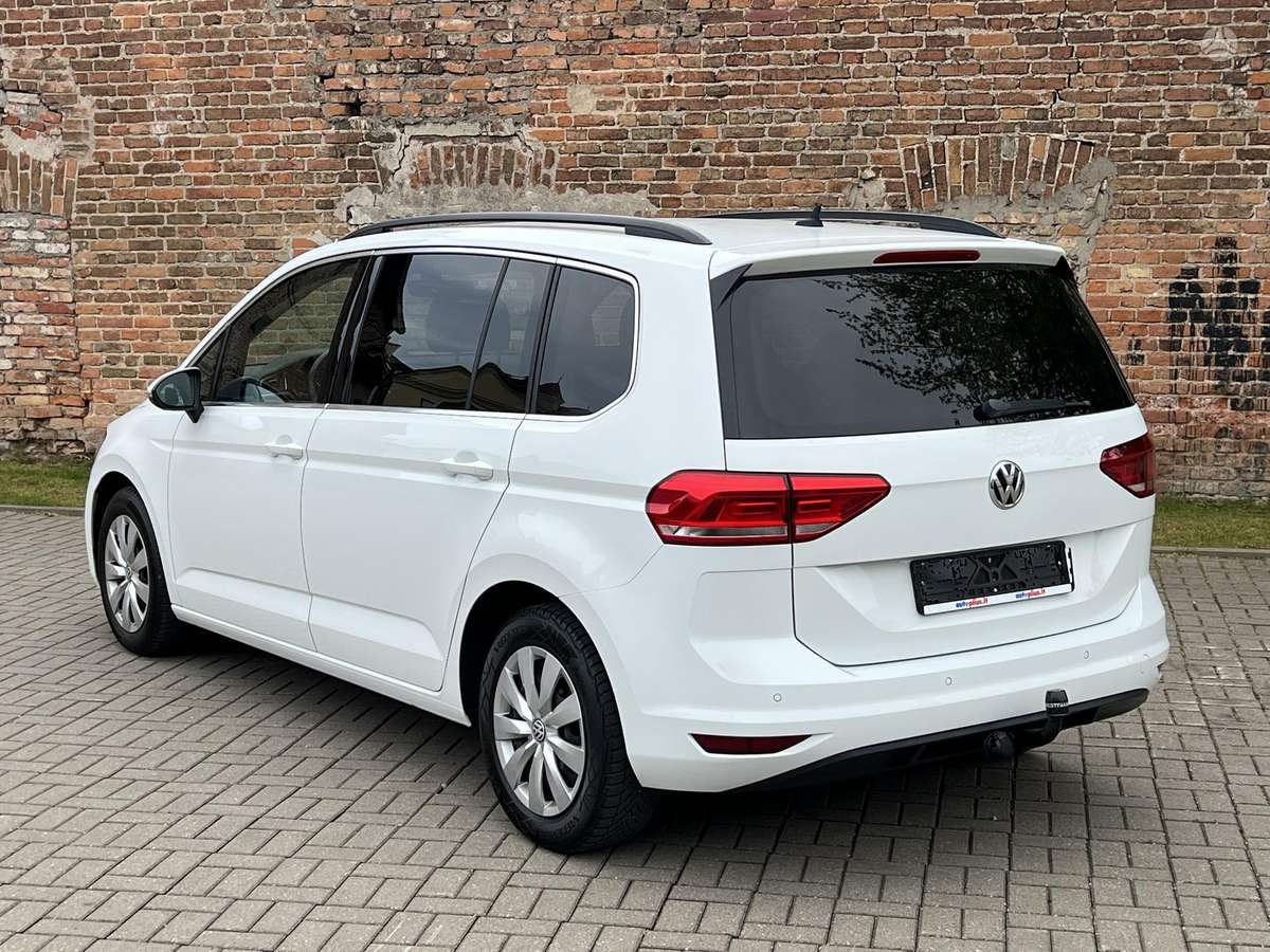 Volkswagen Touran - 8