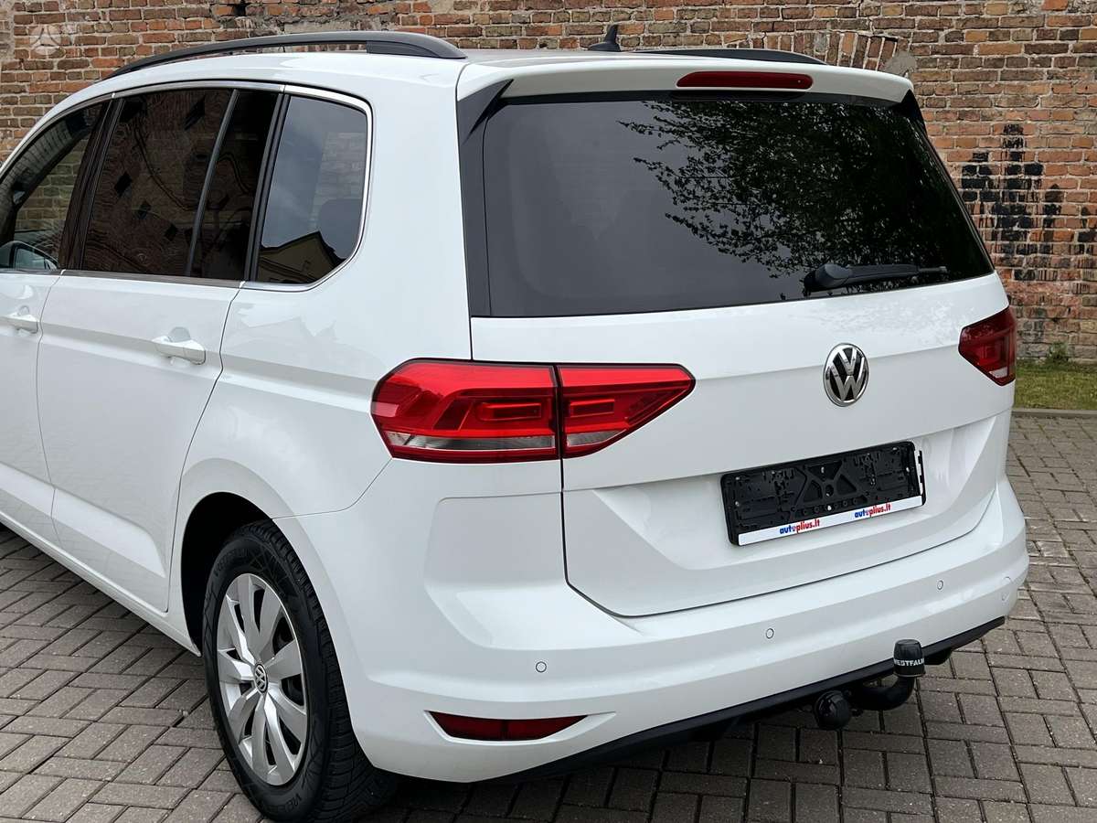 Volkswagen Touran - 9