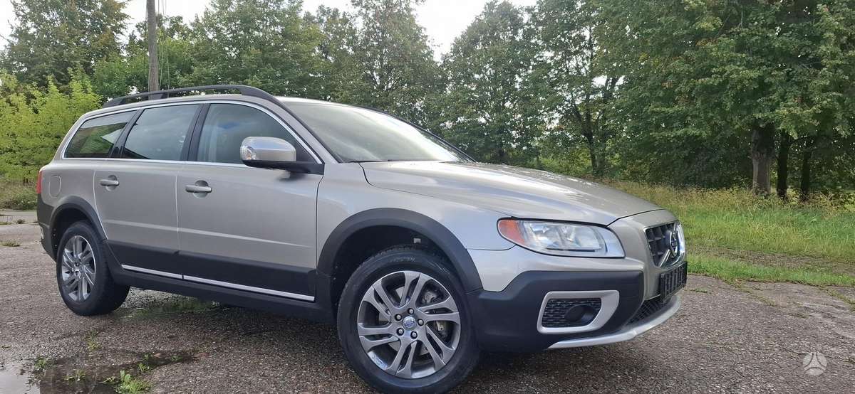 Volvo XC70 - 1