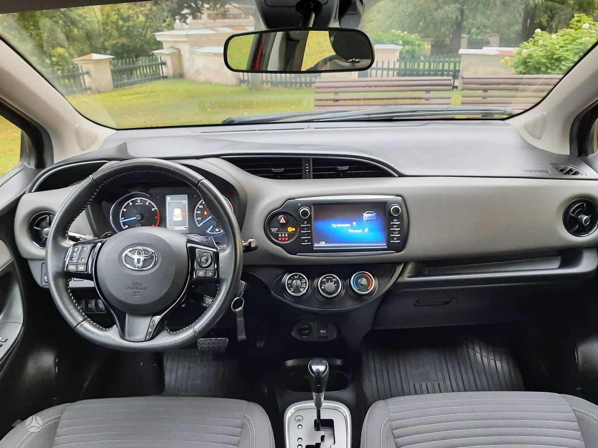 Toyota Yaris - 5