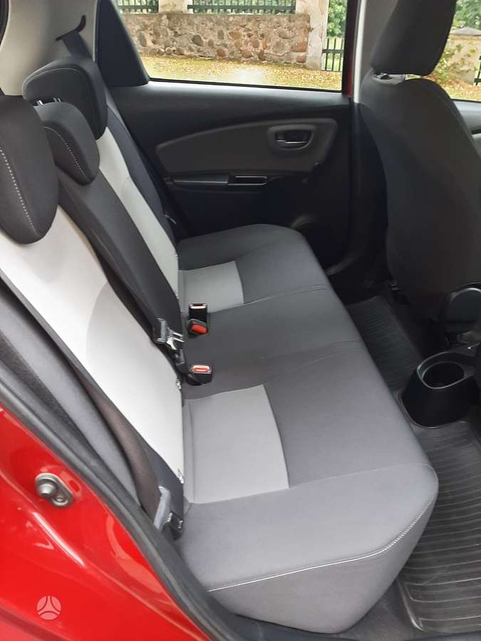 Toyota Yaris - 7