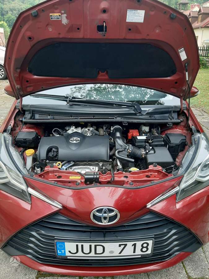Toyota Yaris - 10