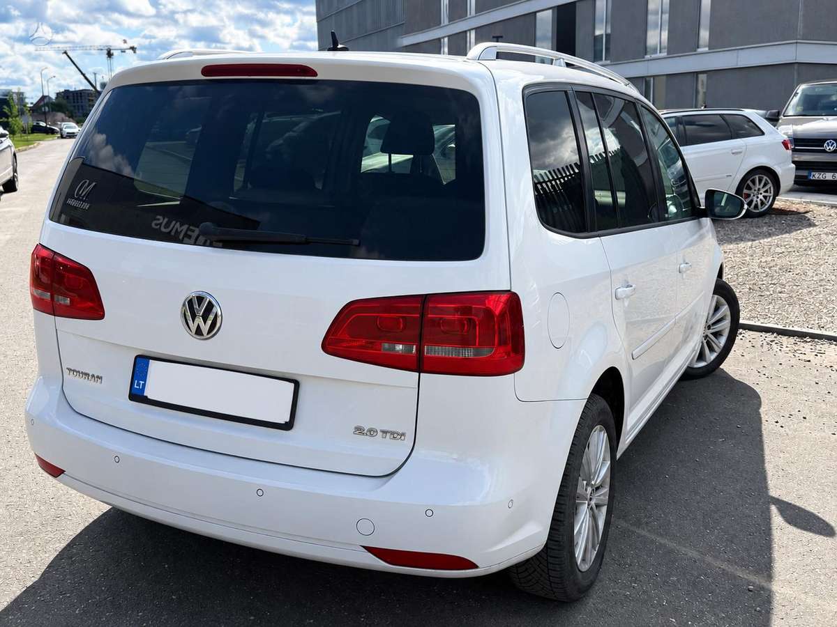 Volkswagen Touran - 3