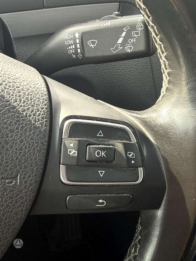 Volkswagen Touran - 5