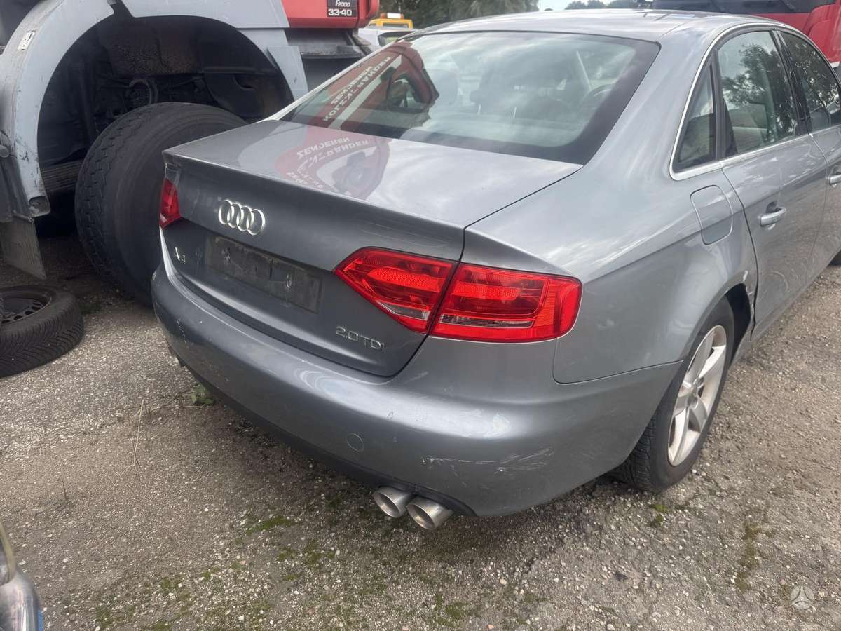Audi A4, 2.0 l., Седан