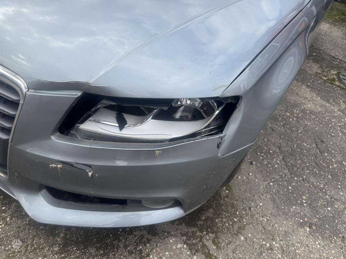 Audi A4, 2.0 l., Седан